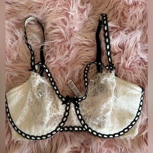 Victoria’s Secret White & Black Lace Bra 34DD